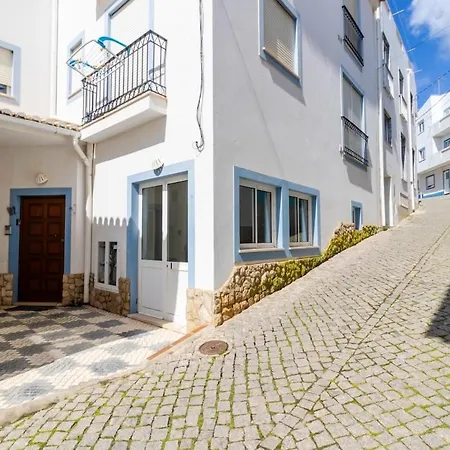 Casa Maisie * בורגאו